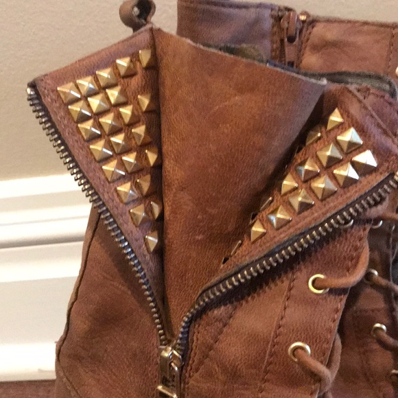 Steve Madden Barney Boot - Picture 2 of 8